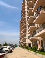 PAREENA LAXMI APARTMENTS photo 2